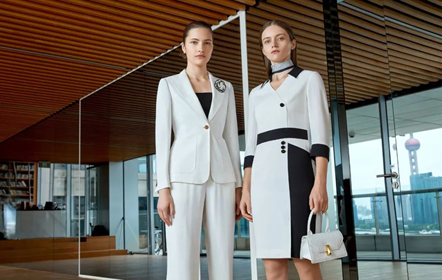 南山智尚榮獲中國(guó)紡織服裝行業(yè)十大時(shí)尚引領(lǐng)榜樣！助力提高時(shí)尚產(chǎn)業(yè)附加值！